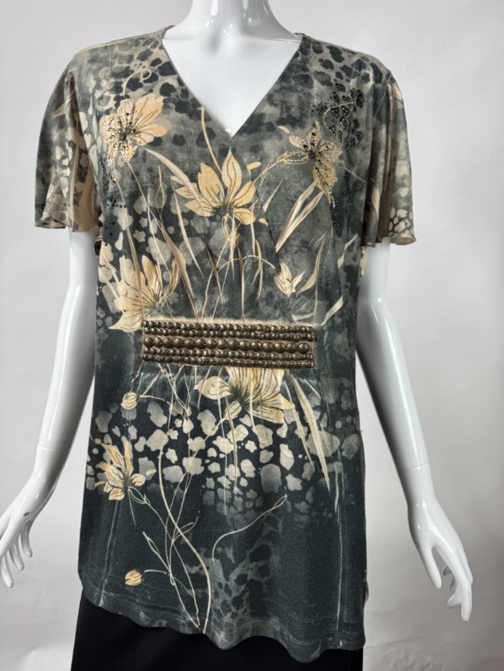 B.L.E.U. Womens 1X Embellished Floral Tunic Top Short Sleeve V-Neck Lightweight - Picture 15 of 16